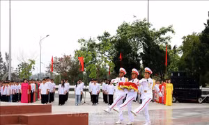 Lễ thượng cờ Tổ quốc nhân kỷ niệm 64 năm Ngày Bác Hồ ra thăm đảo Cô Tô