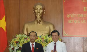 Công bố Quyết định phê chuẩn kết quả bầu cử Chủ tịch UBND tỉnh Bà Rịa-Vũng Tàu
