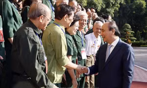 Chủ tịch nước gặp mặt Đoàn đại biểu Hội Cưụ thanh niên xung phong 