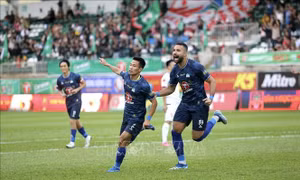 V.League 2023/24: LPBank Hoàng Anh Gia Lai may mắn hòa trên sân nhà