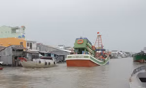 Kiên Giang: Hạn chế phương tiện qua kênh ông Hiển Tà Niên để ngăn mặn