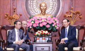 Lãnh đạo Thành phố Hồ Chí Minh tiếp Chủ nhiệm Ủy ban Tư pháp Quốc hội Lào