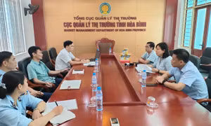 Mập mờ nguồn gốc sữa: Doanh nghiệp thoắt 'ẩn' thoắt 'hiện'