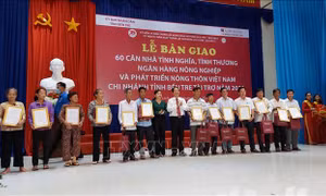 Bến Tre: Hỗ trợ xây dựng nhà cho các hộ khó khăn 