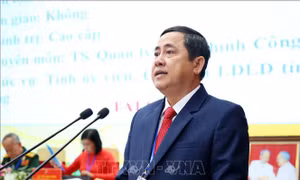 Sóc Trăng công bố nhiều quyết định nhân sự mới