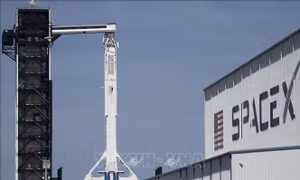 SpaceX sẵn sàng cùng NASA chinh phục vũ trụ