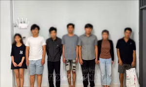 Triệt xóa tụ điểm ma túy tại nhà nghỉ, tạm giữ 13 đối tượng