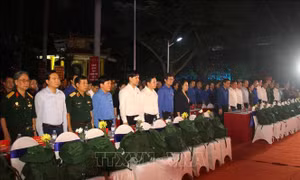 Phó Chủ tịch nước Võ Thị Ánh Xuân dự Lễ thắp nến tri ân các Anh hùng liệt sĩ cấp Quốc gia