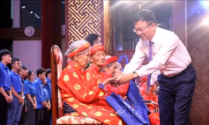 Thực hiện hiệu quả các chính sách bảo vệ, chăm sóc và phát huy vai trò của người cao tuổi