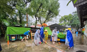 Thừa Thiên – Huế: Tổng vệ sinh trường lớp, đón học sinh trở lại sau mưa ngập