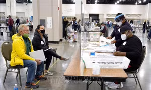 Bầu cử Mỹ 2020: Tổng thống D. Trump tiếp tục kiện tại bang Wisconsin