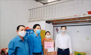 Dành nguồn kinh phí Công đoàn hỗ trợ đoàn viên, người lao động