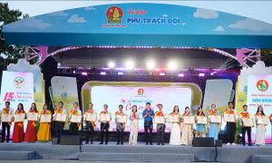 Trao Giải thưởng 'Cánh én hồng' và đăng quang Trại Huấn luyện Kim Đồng toàn quốc 2025