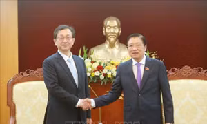 Phó Chủ tịch kiêm Tổng thư ký Ủy ban Chống tham nhũng và Quyền công dân Hàn Quốc hội kiến Trưởng Ban Nội chính Trung ương