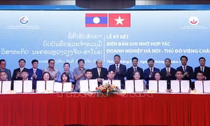 Hà Nội - Viêng Chăn ký nhiều biên bản hợp tác tăng cường giao thương