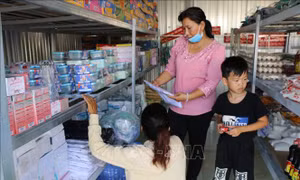 Ấm lòng với 'Cửa hàng 0 đồng' trên miền biên giới Đồng Tháp