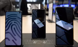 Doanh số bán smartphone toàn cầu rơi xuống mức thấp nhất trong thập kỷ
