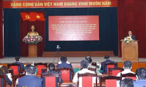 Vận dụng Nghị quyết Trung ương 4 (khóa XIII) trong hoạt động của đội ngũ báo chí, xuất bản, trí thức, văn nghệ sỹ