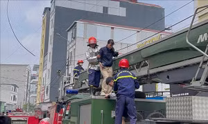 Kịp thời giải cứu 8 người mắc kẹt trong vụ cháy nhà trọ ở Bắc Ninh