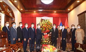 Lãnh đạo thành phố Đà Nẵng chúc Tết cổ truyền Bunpimay của Lào
