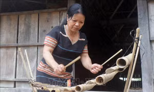 Người lưu giữ nét văn hóa của dân tộc Jơ Lâng
