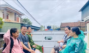 Hà Tĩnh sơ tán gần 15 nghìn người dân đến nơi an toàn trước bão số 10