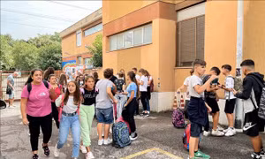 Hân hoan ngày khai trường 'không COVID-19' tại Italy