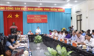 Đoàn công tác của Hội đồng Lý luận Trung ương làm việc tại Bến Tre 