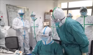 Kazakhstan bắt giữ 2 lái xe cứu thương lan truyền thông tin giả mạo liên quan virus corona