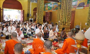 Nét đẹp văn hóa trong nghi lễ Phật giáo truyền thống của người dân Lào 