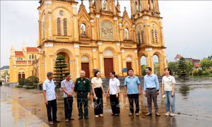 Bồi dưỡng, phát triển đảng viên ở vùng đồng bào Công giáo
