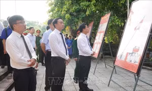 Triển lãm 'Ký ức thời hoa lửa' tái hiện những trang sử hào hùng của dân tộc