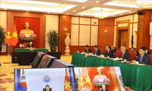Tổng Bí thư Nguyễn Phú Trọng hội đàm trực tuyến với Tổng thống Hàn Quốc