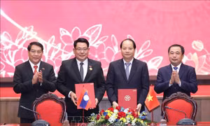 Hà Nội và Viêng Chăn thúc đẩy hợp tác toàn diện giai đoạn mới