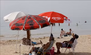 Israel đối phó với nhiệt độ tăng cao bất thường vào mùa Hè