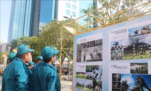 Triển lãm ảnh 'Tự hào một dải biên cương'