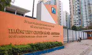 Trường THPT Chuyên Hà Nội - Amsterdam dừng tuyển sinh lớp không chuyên năm học 2024 - 2025
