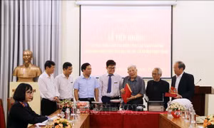 Bảo tàng Yên Bái tiếp nhận các hiện vật lịch sử liên quan đến Chiến khu Vần