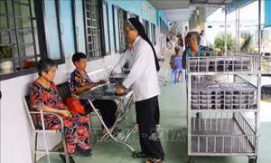 Tinh thần bác ái, yêu thương - điểm tựa cho người yếu thế