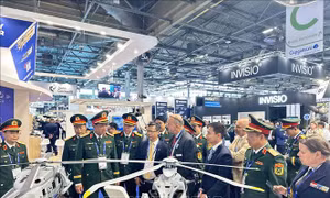 Việt Nam thúc đẩy hợp tác công nghiệp quốc phòng tại Triển lãm Eurosatory 2026