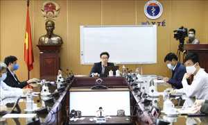 Dịch COVID-19: Thực hiện nghiêm 'cách ly xã hội' nhằm ngăn chặn sự lây nhiễm bệnh 
