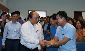 Thủ tướng Nguyễn Xuân Phúc tiếp xúc cử tri Hải Phòng 