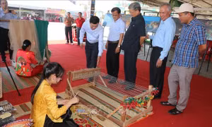 Thúc đẩy phát triển du lịch gắn với các giá trị văn hóa, lịch sử đặc sắc
