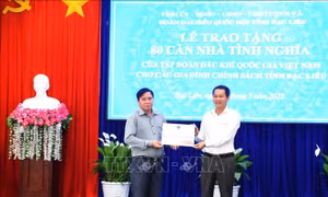Tặng 80 căn nhà tình nghĩa cho các gia đình chính sách tỉnh Bạc Liêu