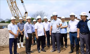 Bí thư Thành ủy Hà Nội yêu cầu đẩy nhanh tiến độ các dự án trọng điểm trước mùa mưa