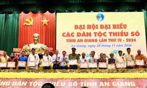 Đồng bào dân tộc thiểu số An Giang có nhiều mô hình hay, cách làm sáng tạo