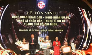 Tôn vinh những cống hiến của các nghệ nhân, nghệ sỹ TP Hồ Chí Minh