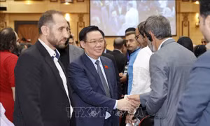 Chủ tịch Quốc hội Vương Đình Huệ dự diễn đàn thúc đẩy hợp tác Việt Nam - Iran