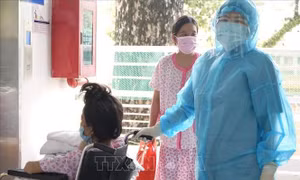 Thành lập các khu vực điều trị COVID-19 dành cho phụ nữ mang thai