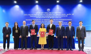 Hà Nội và Grab Việt Nam ký kết hợp tác phát triển đô thị thông minh